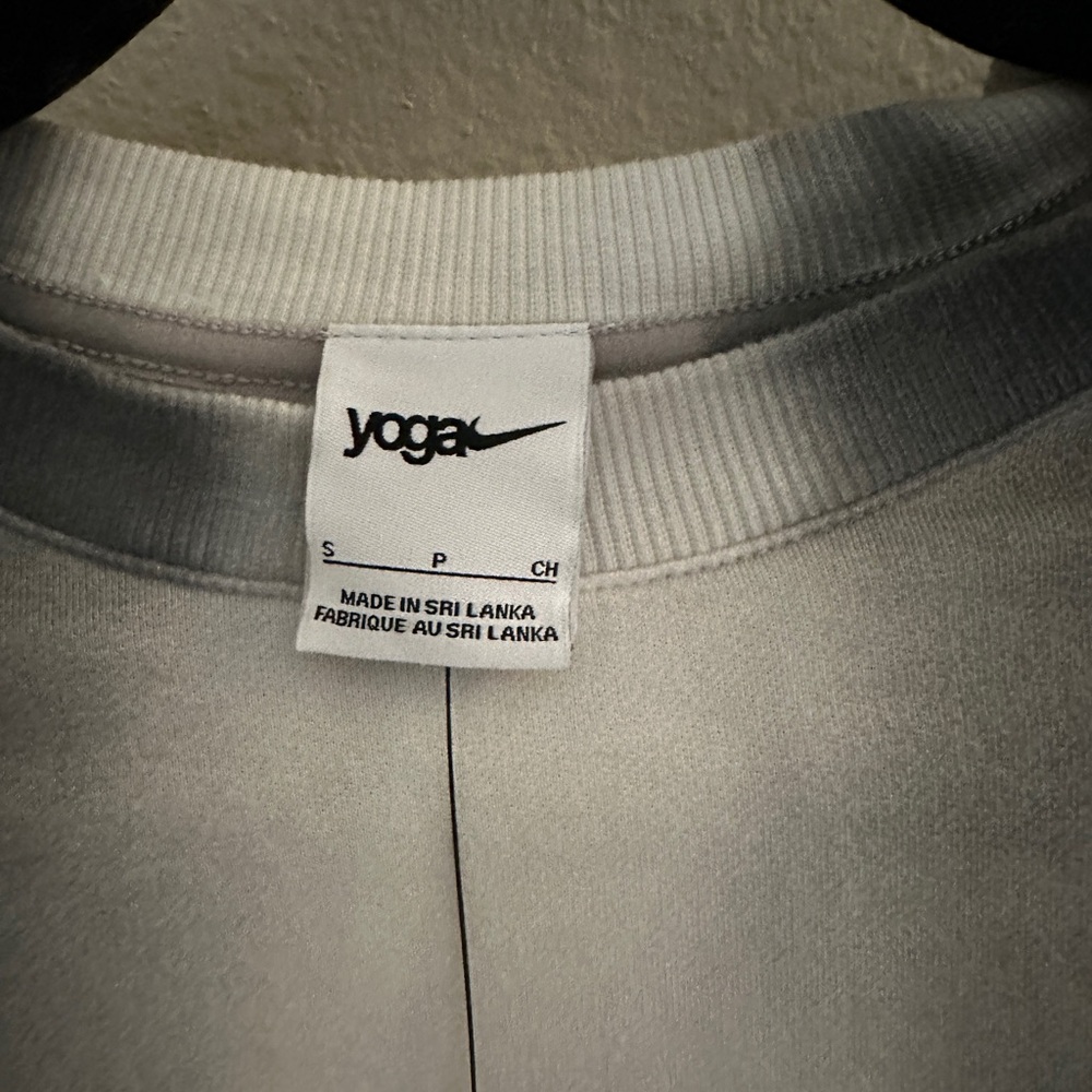 Nike Yoga tie dye cropped crewneck sweatshirt - Picture 4 of 4